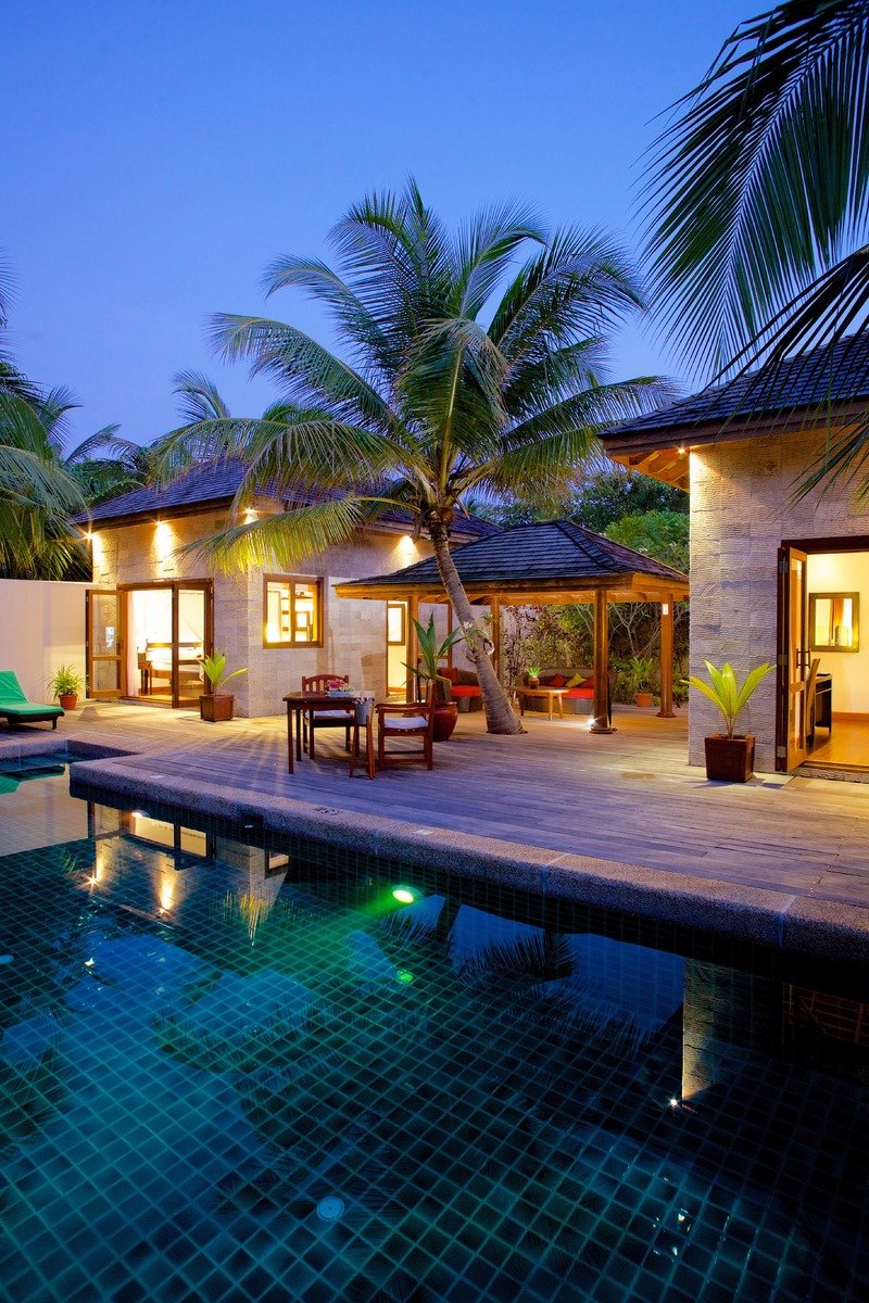Wohnbeispiel Private Pool Villa Family Suite