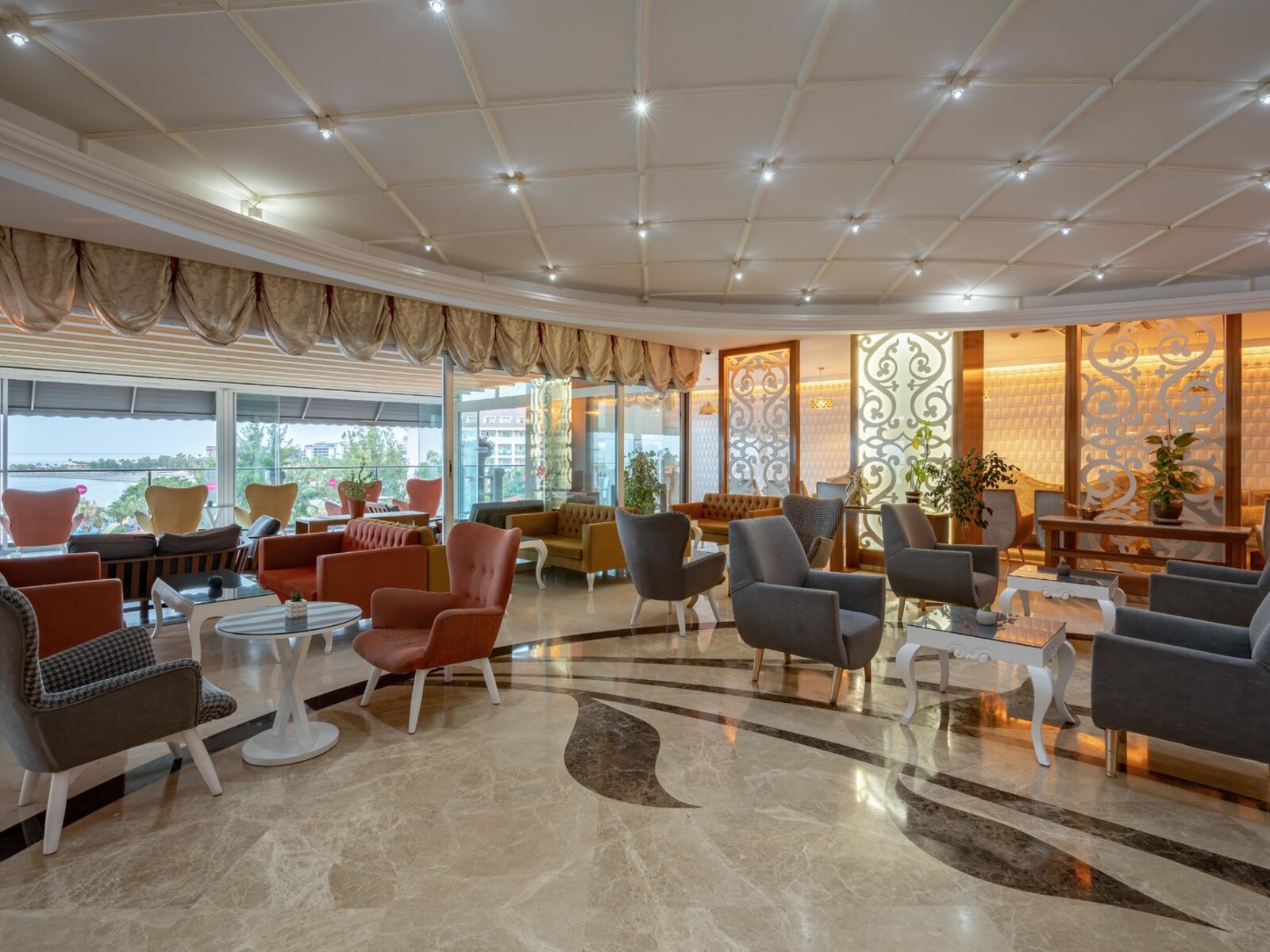 LOBBY BAR