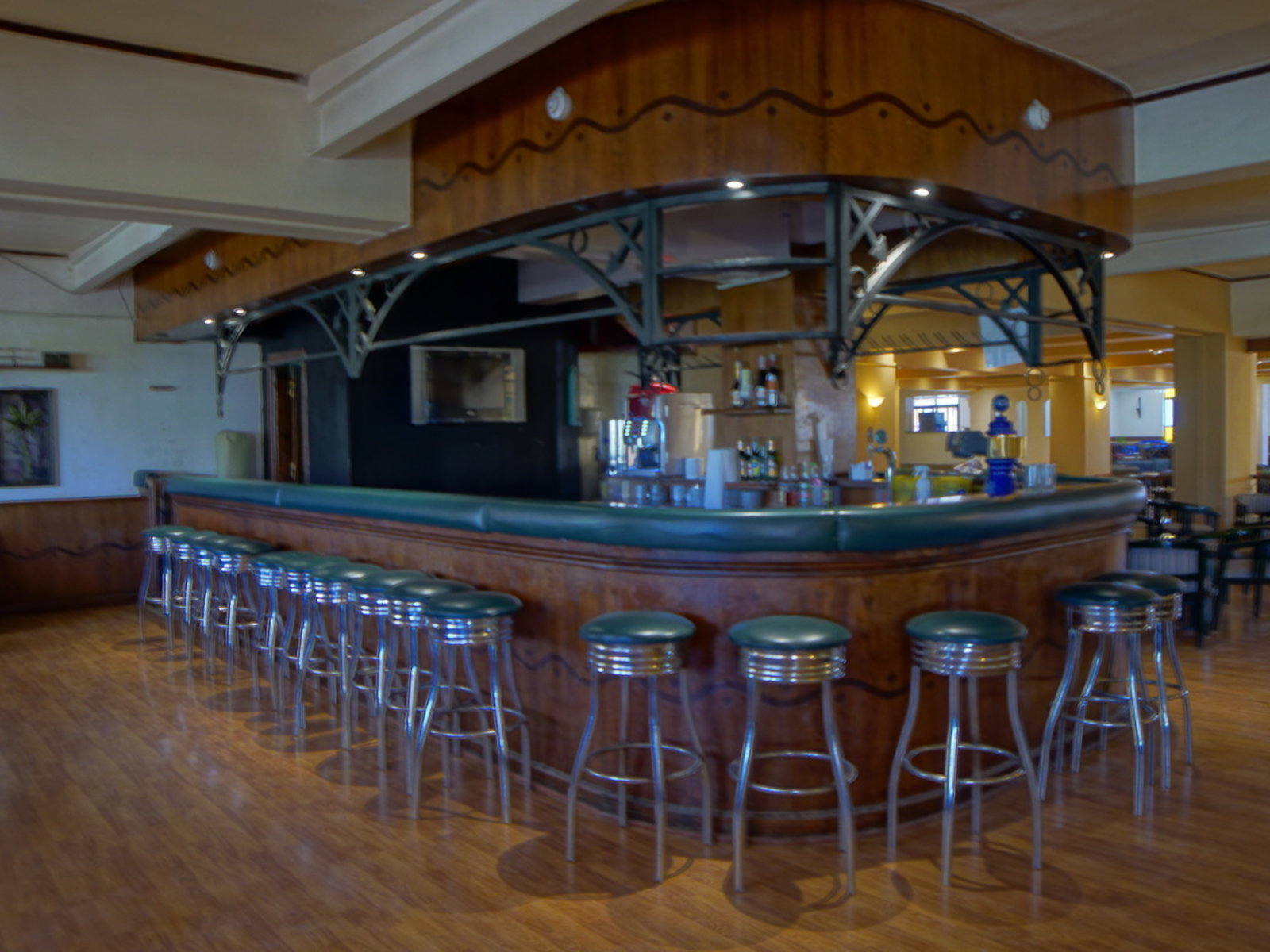 Roxy bar