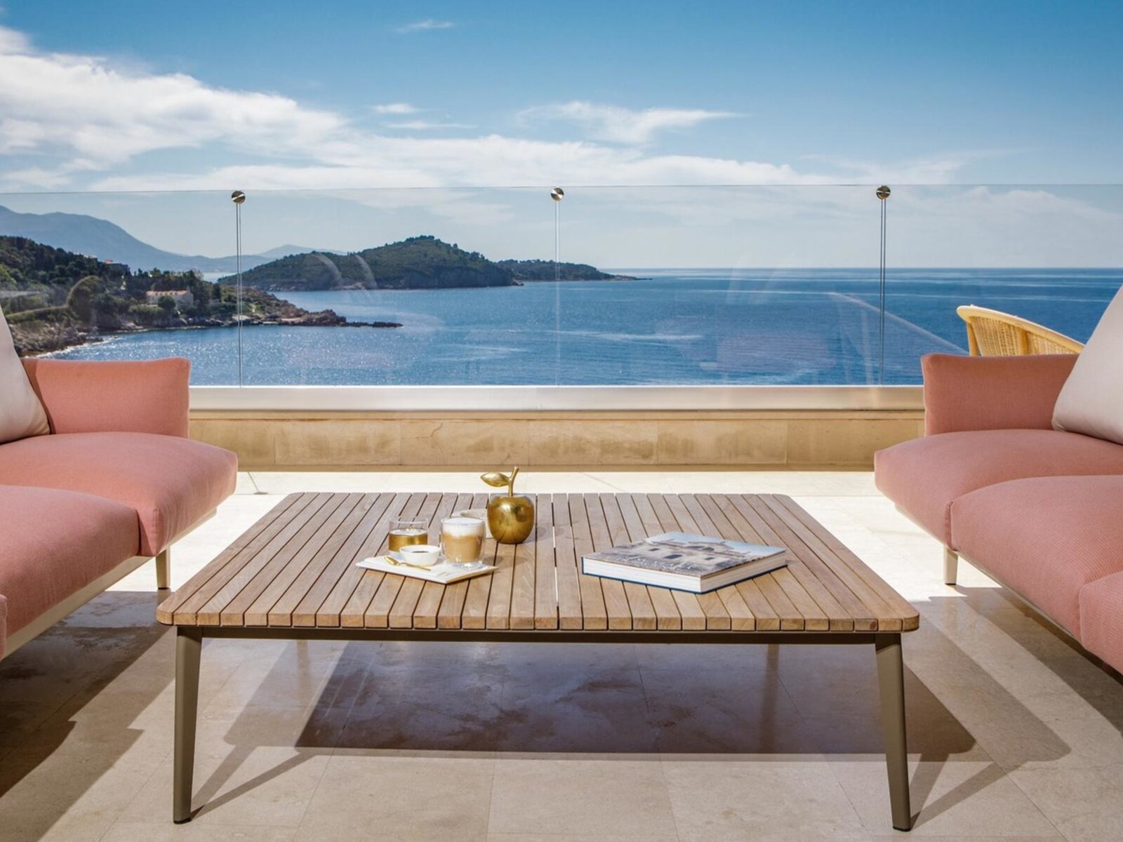 Terrace Libertas & Lobby Bar