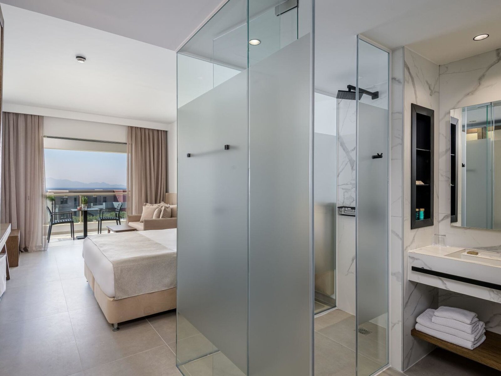 Wohnbeispiel Juniorsuite Side Seaview