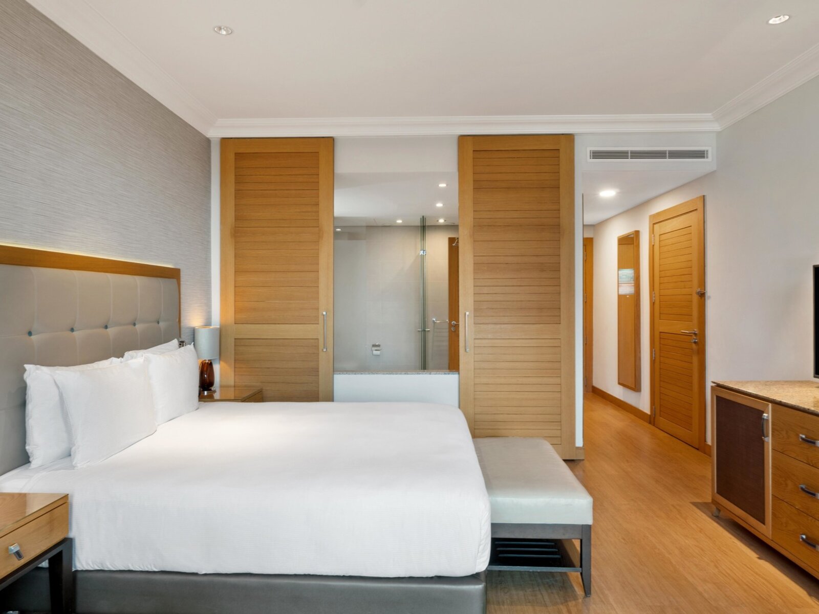 King Guest Room with Terrace
