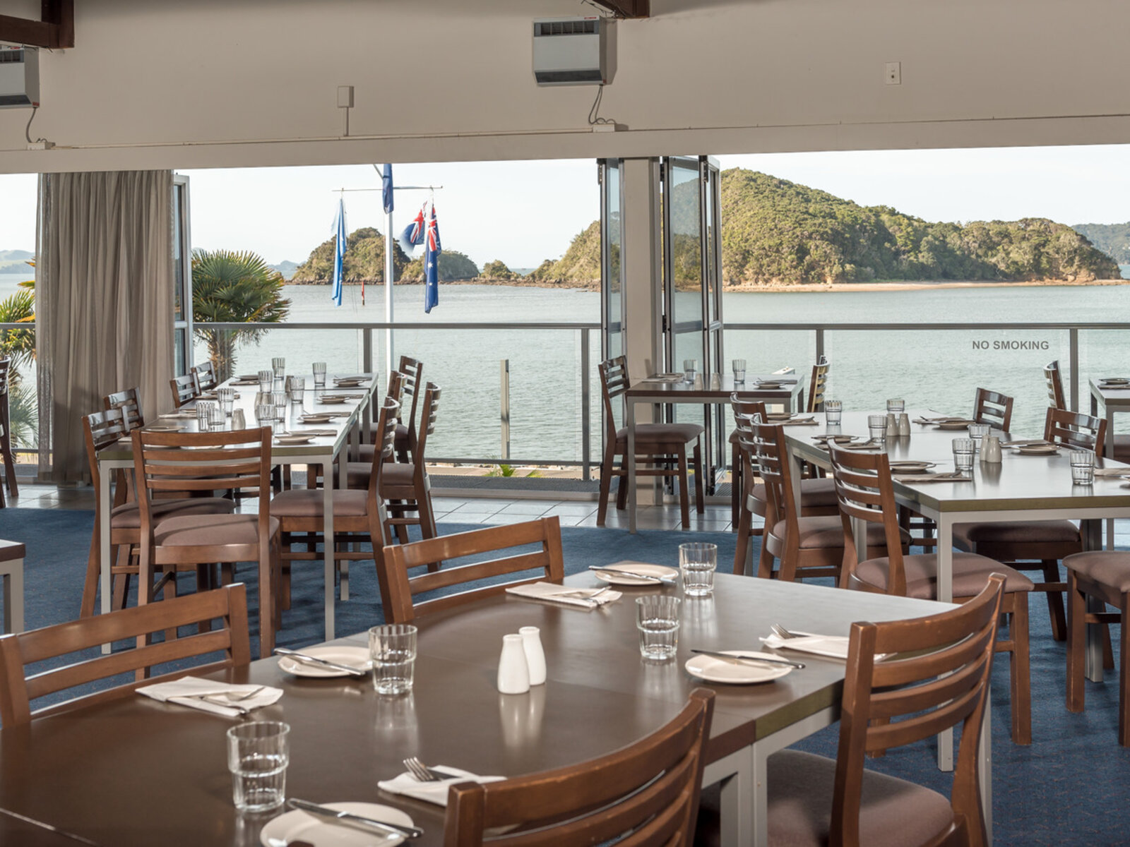 McKenzie's Restaurant & Bar