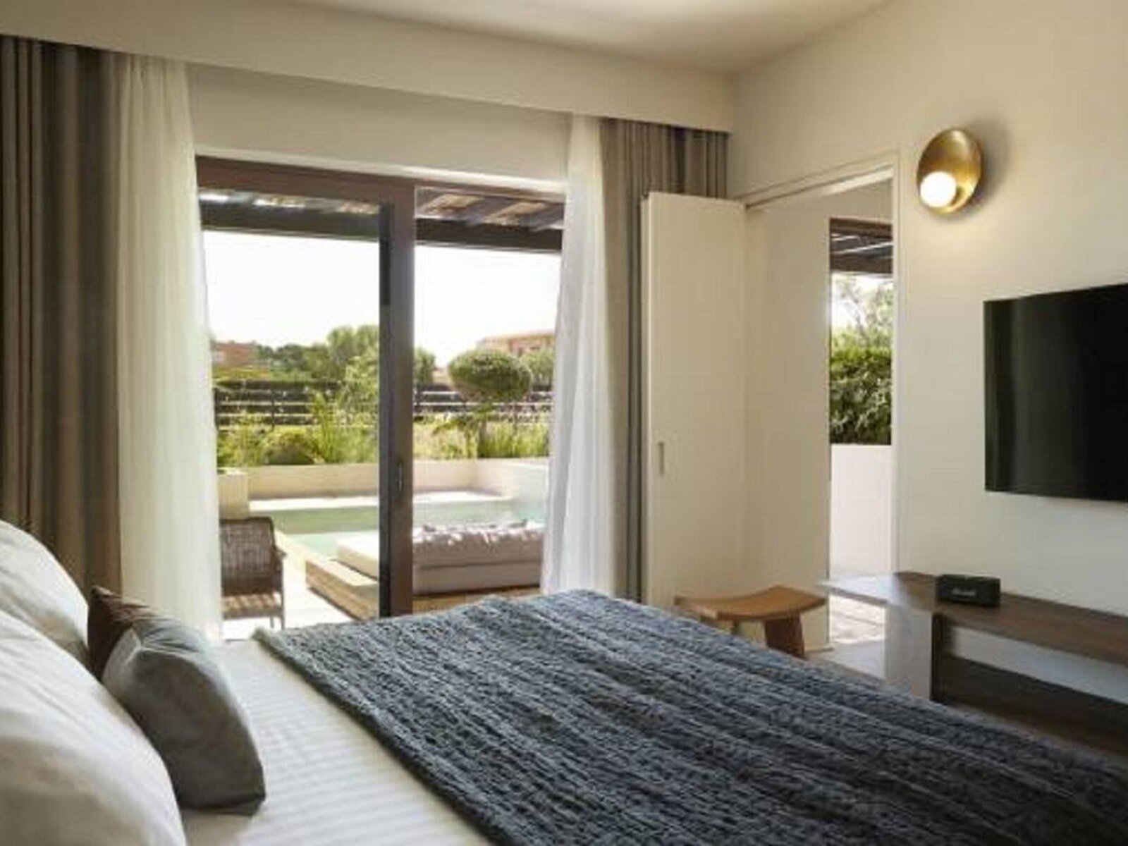 Wohnbeispiel One Bedroom Suite with Private Pool