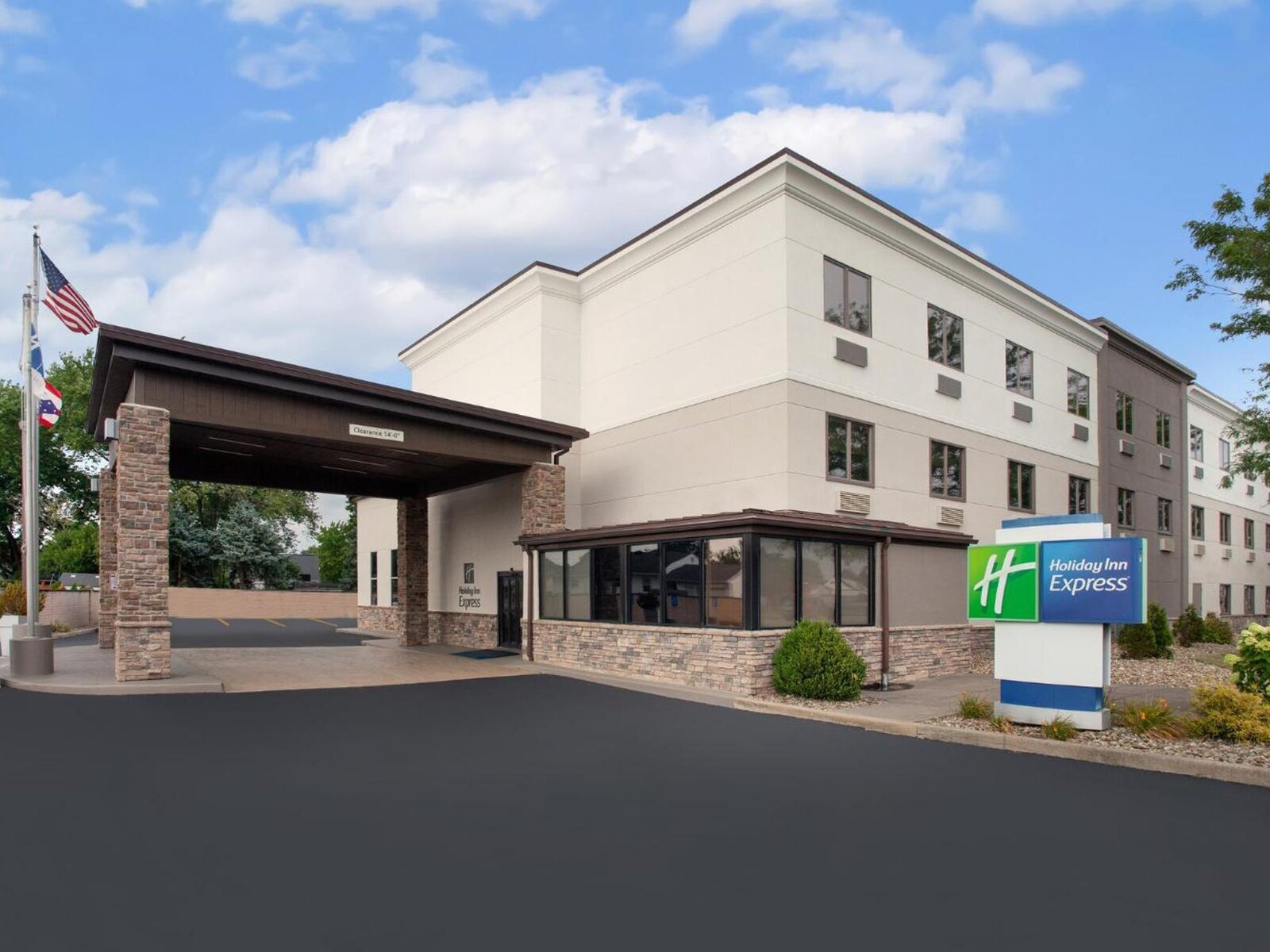 Holiday Inn Express Cleveland Airport - Brook Park www.tui.com