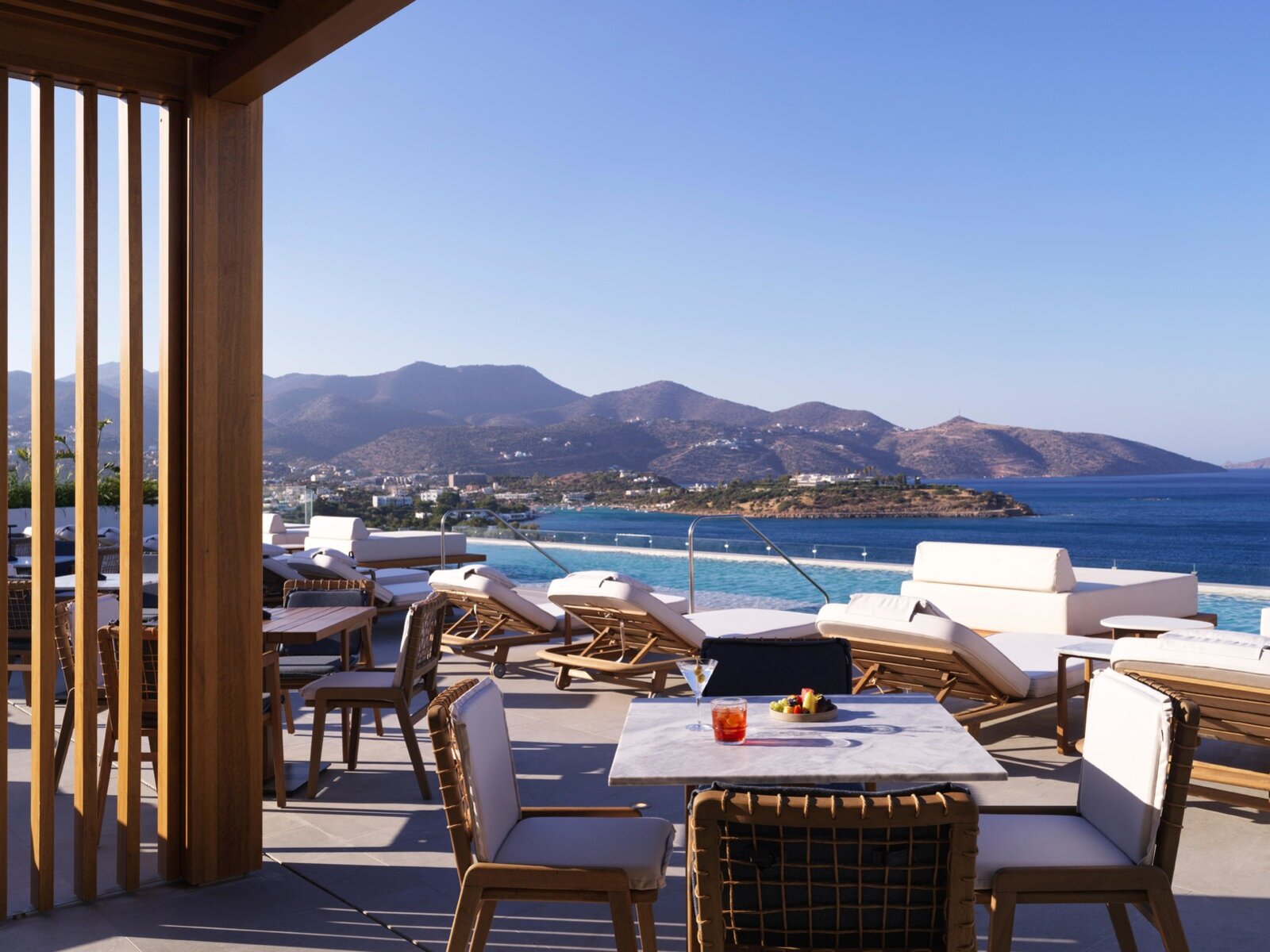 MINOAN Rooftop Lounge Bar