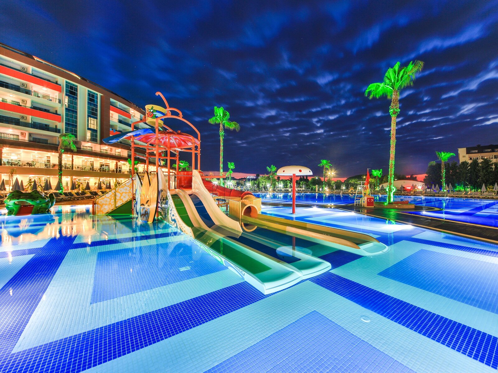 Hotel Lonicera Resort &amp; Spa in Incekum-Avsallar gnstig buchen bei  TUI.com