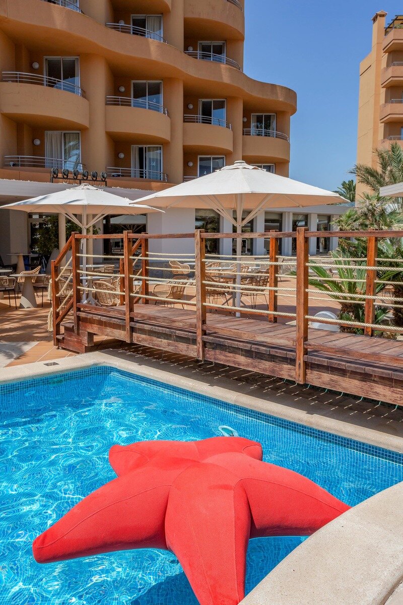 Cozy pool