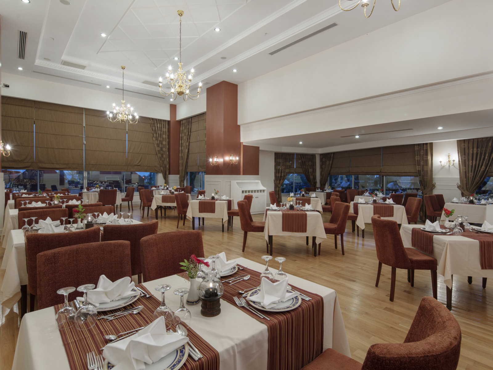 Italian-Min. 7 nights booking