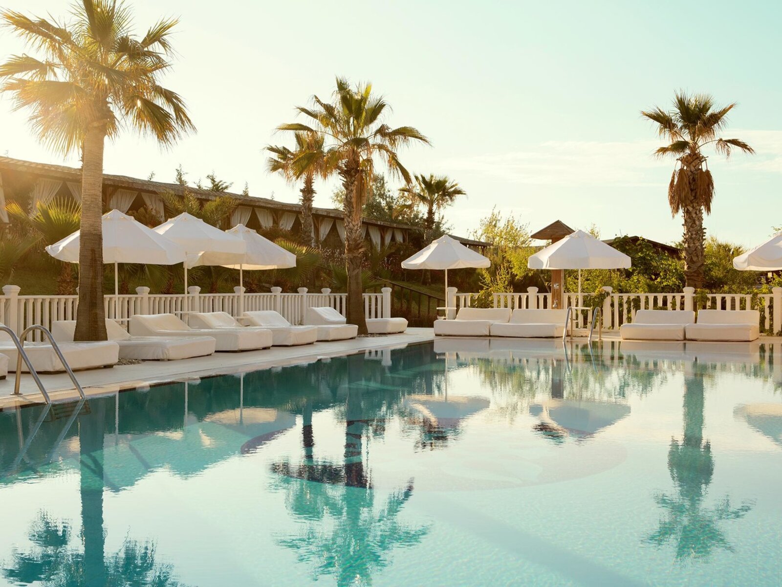 RELAX POOL