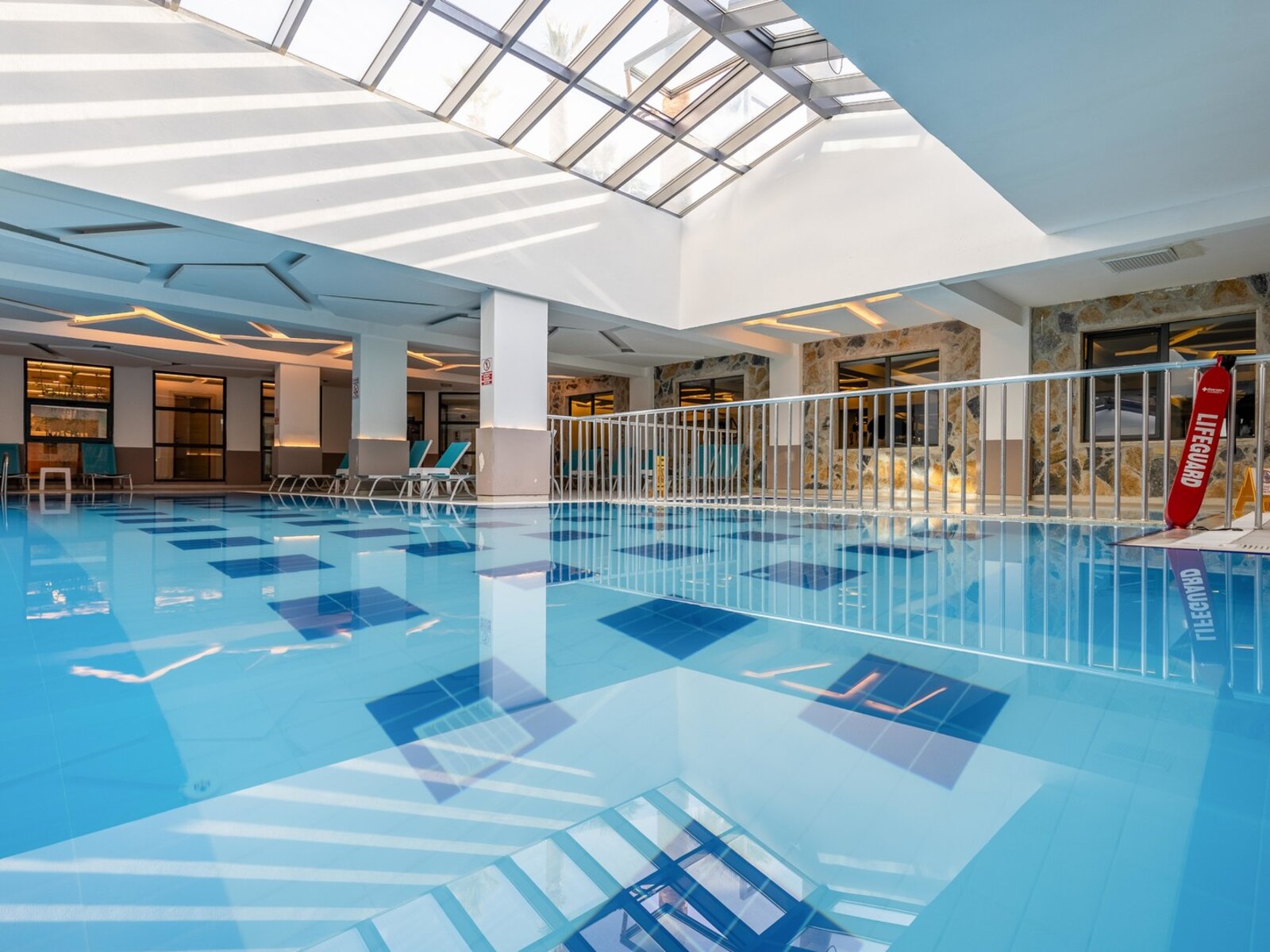 INDOOR POOL