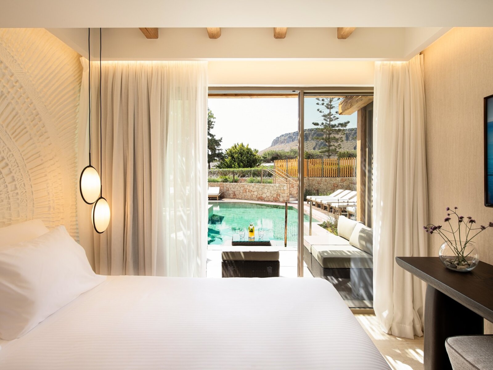 Wohnbeispiel Family Suite Swim Up Sharing Pool