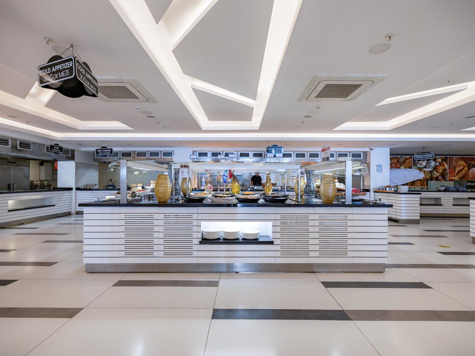SANTORINI MAIN RESTAURANT