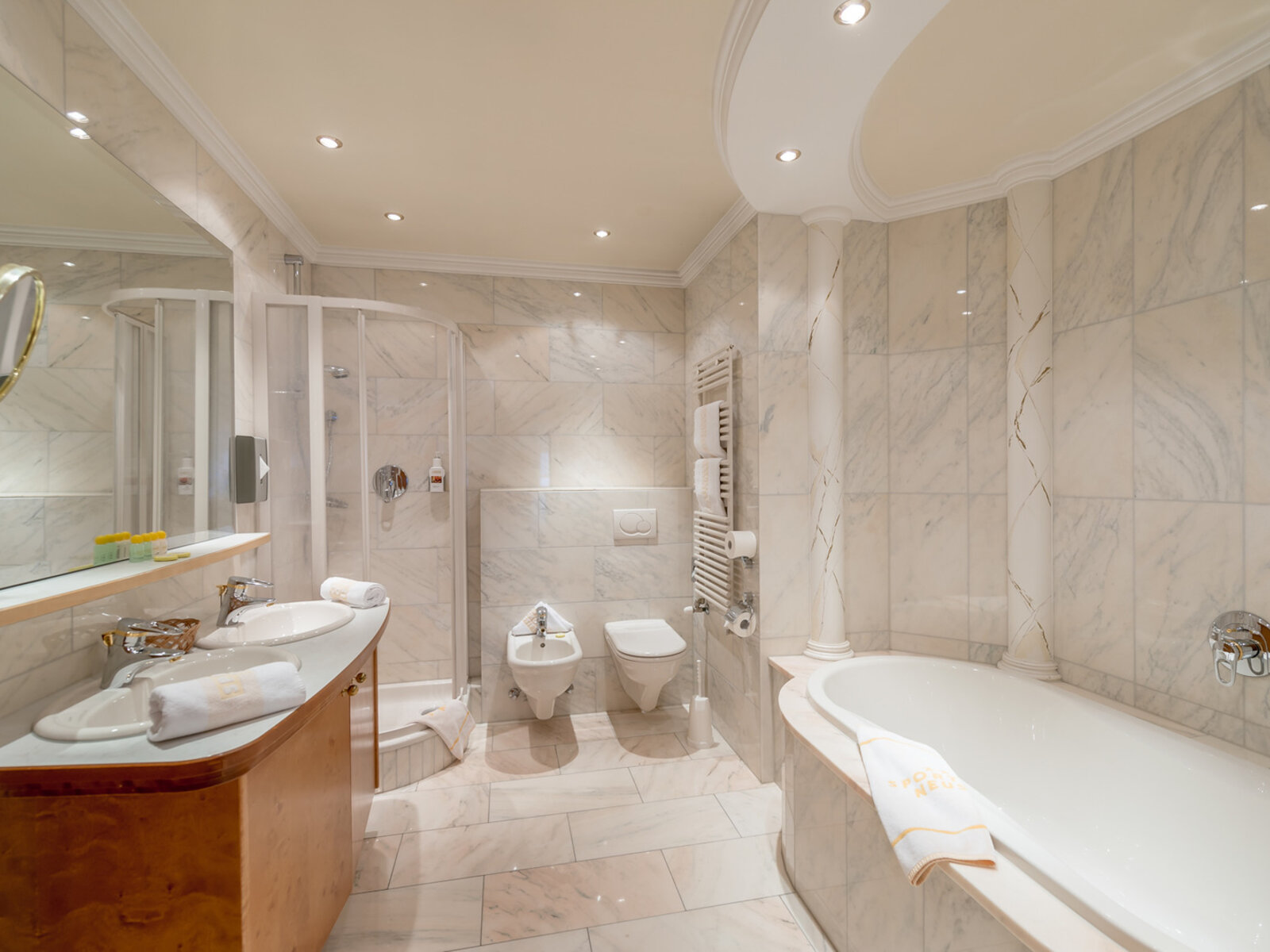 Wohnbeispiel Wellness/ Turmsuite