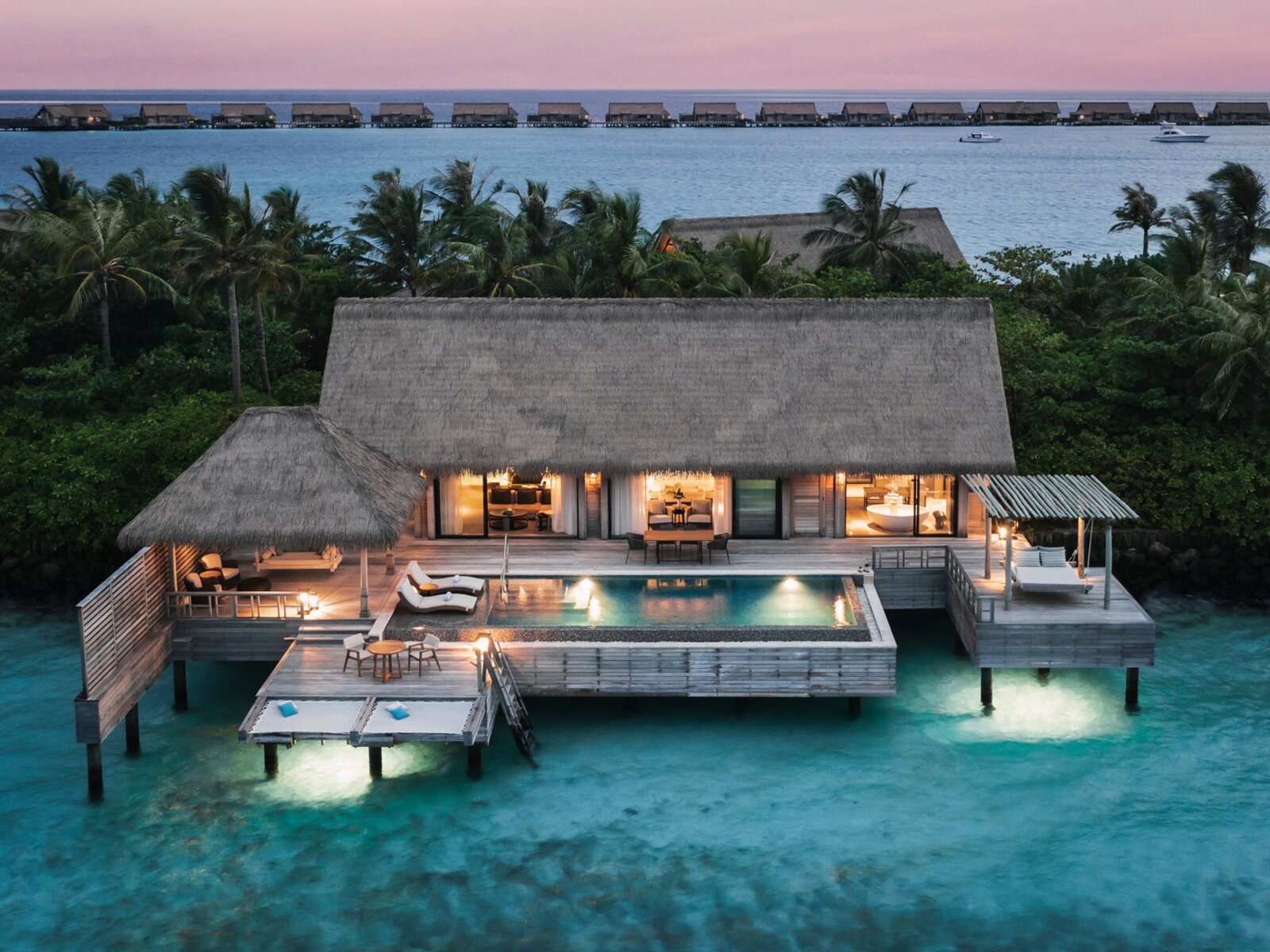 Wohnbeispiel Grand Reef Villa with Pool