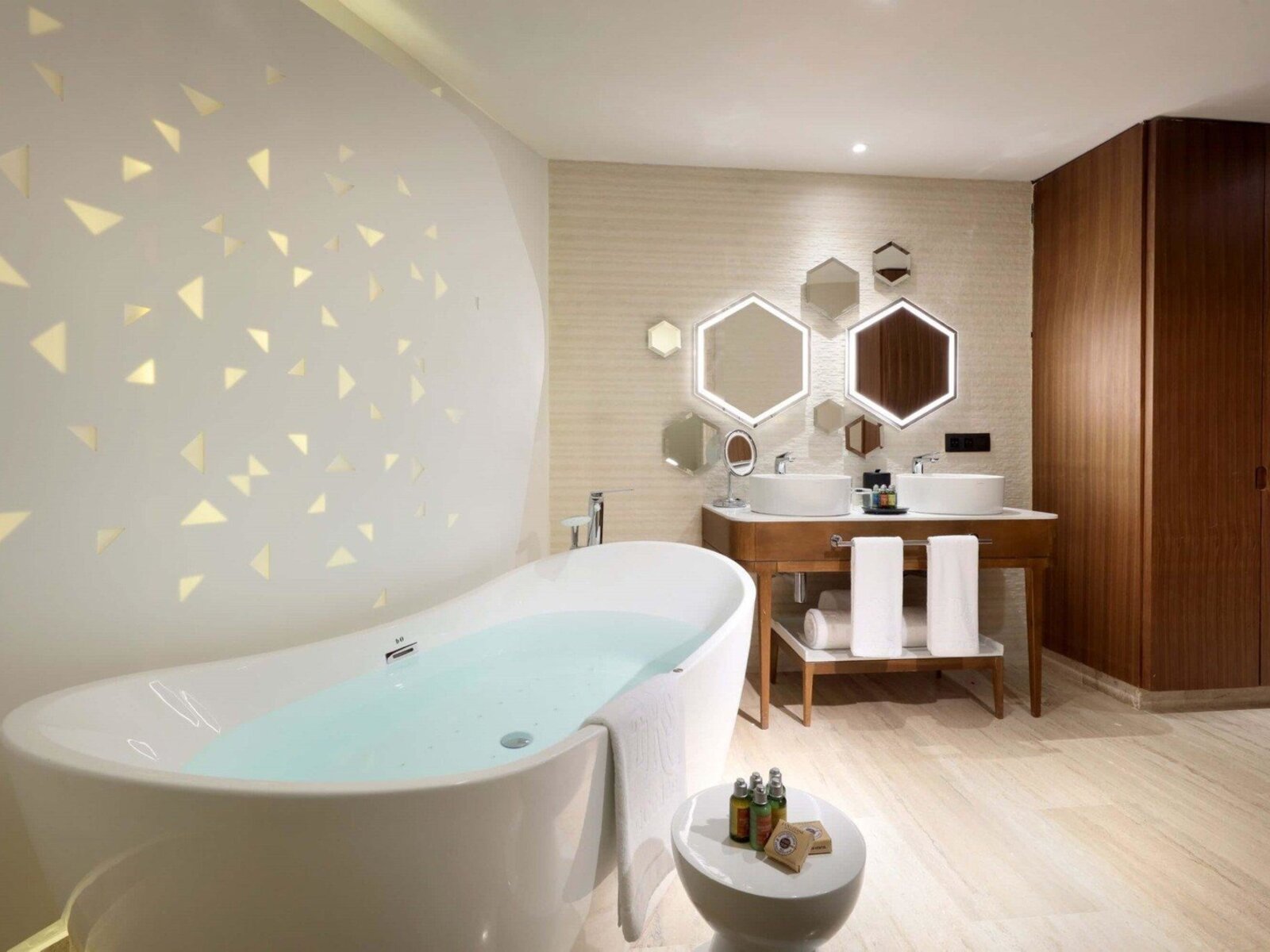 Wohnbeispiel Loft Suite Jacuzzi Terrace