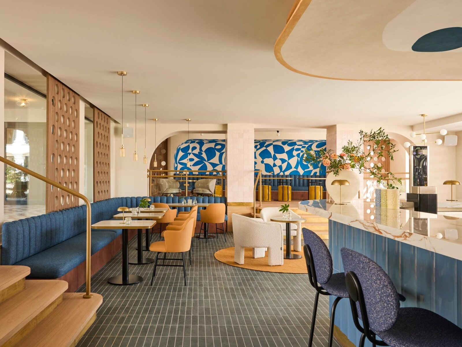 Azul Lounge