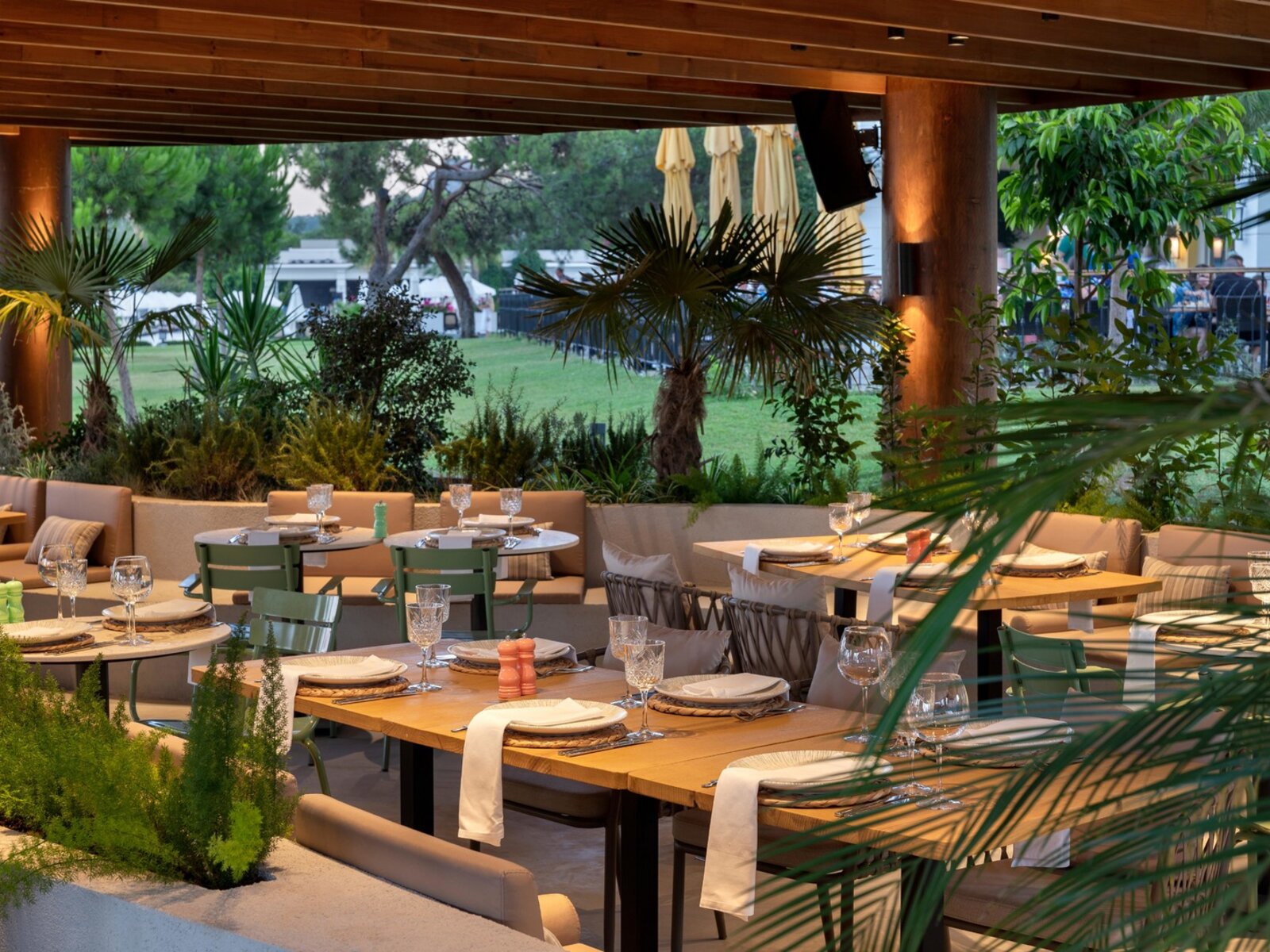 Indigo Gusto Restaurant & Bar
