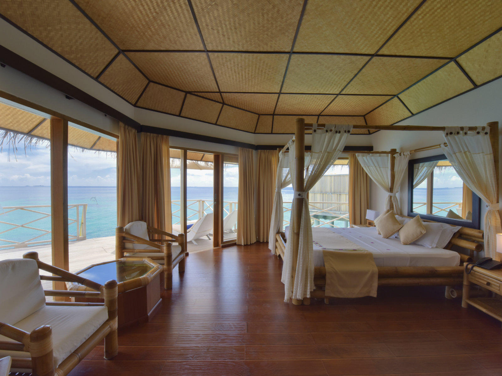 Wohnbeispiel Superior Water Bungalow