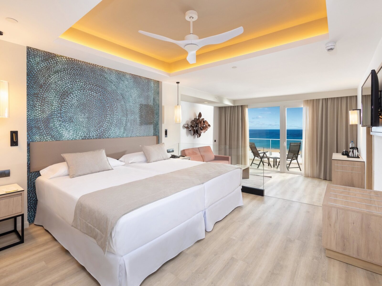 Wohnbeispiel Suite with Sea View