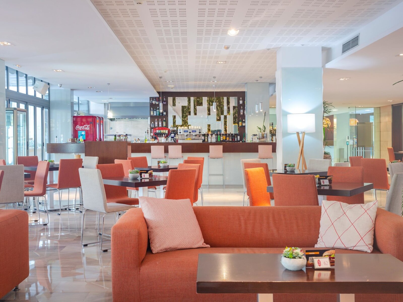 12 to 12 Lounge