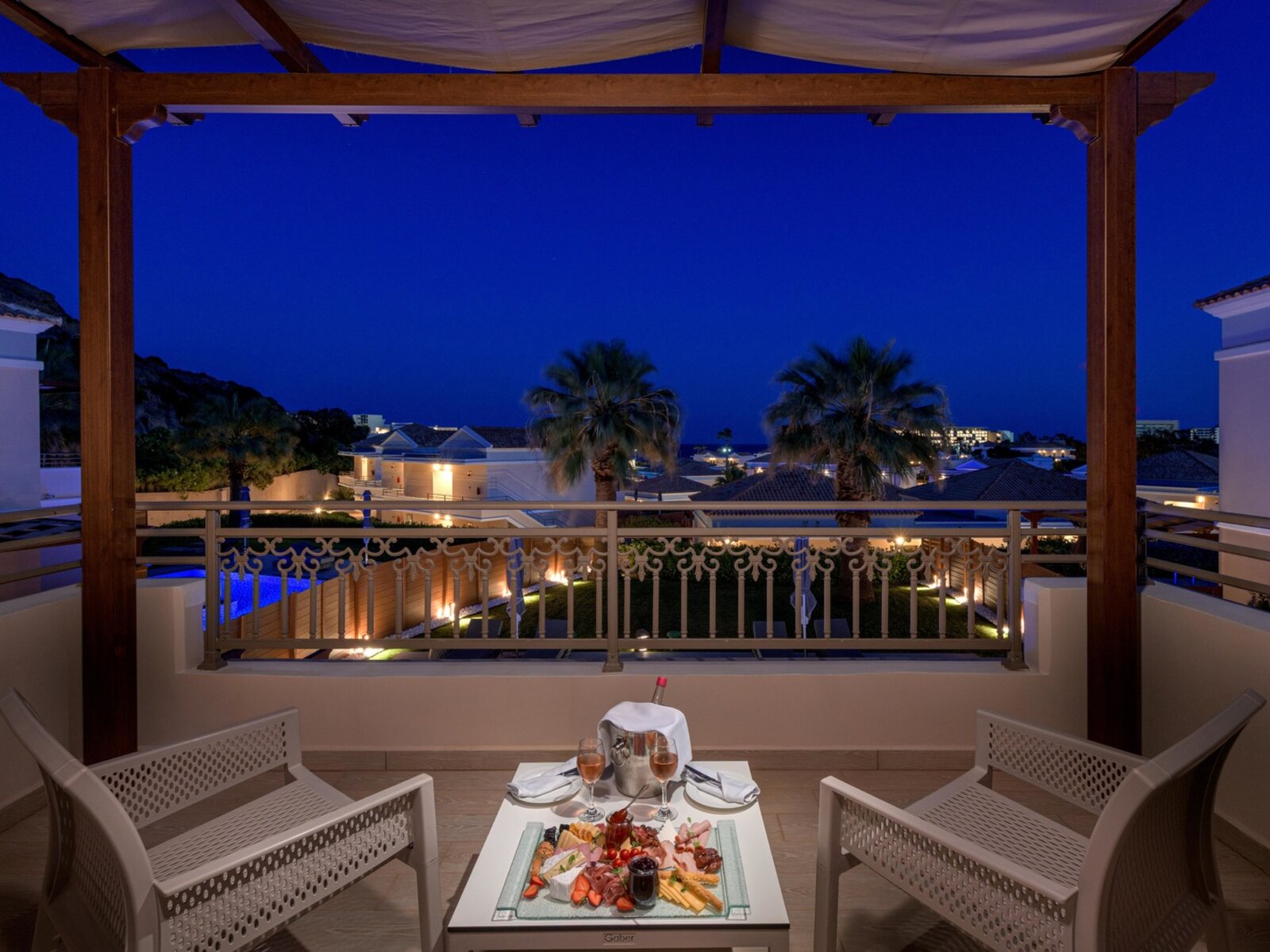 Wohnbeispiel Villas with private pool partial seaview