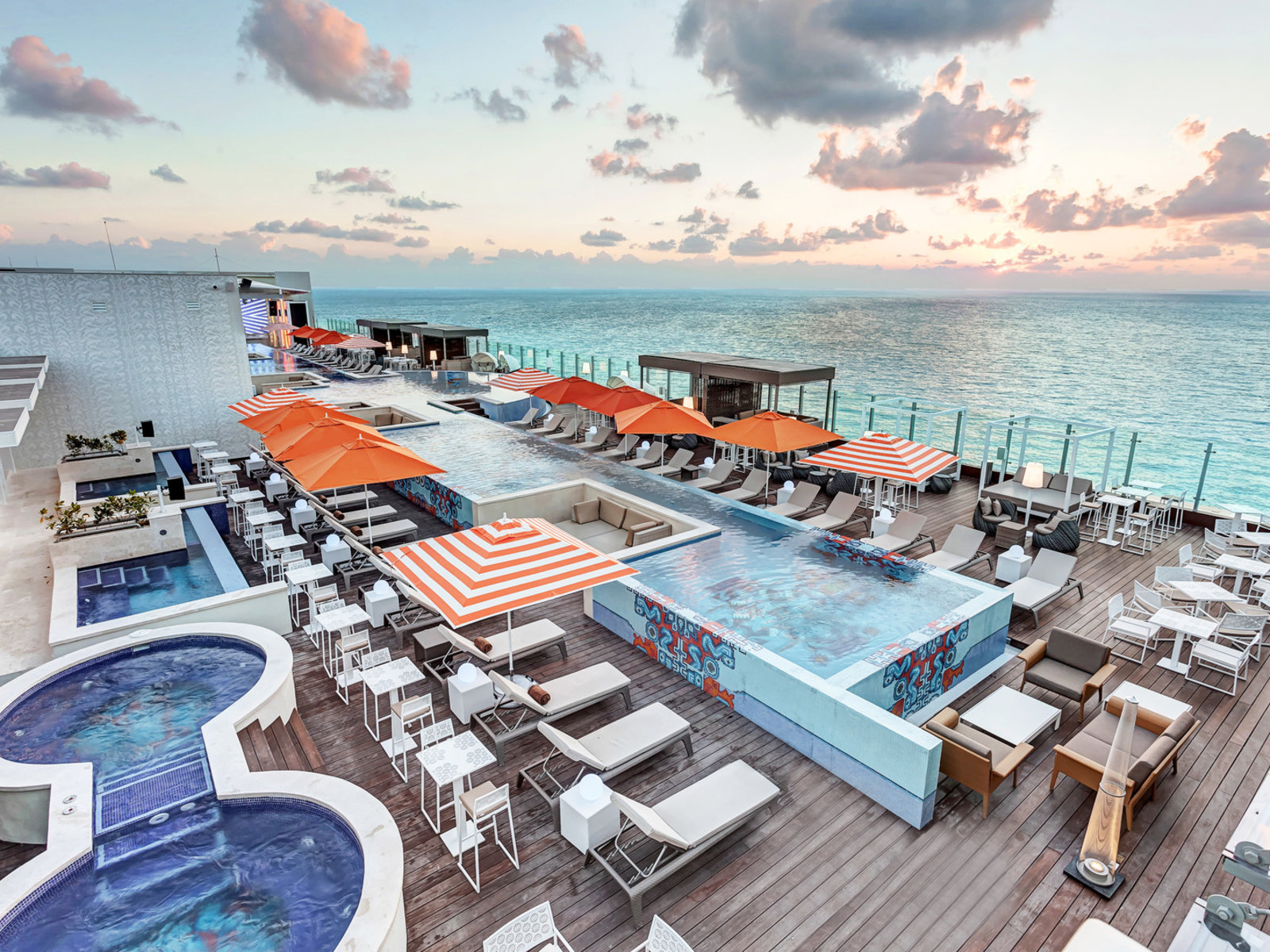 Level 18 – Rooftop Cabana Lounge.