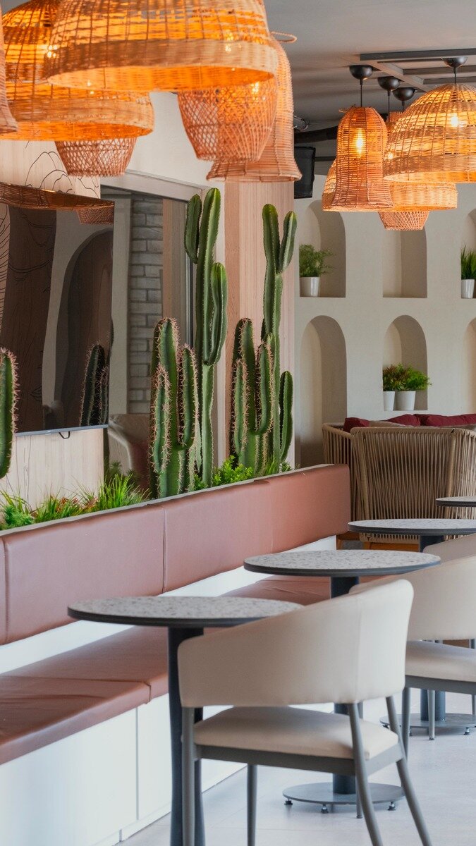 Leo's Cafe - Patisserie