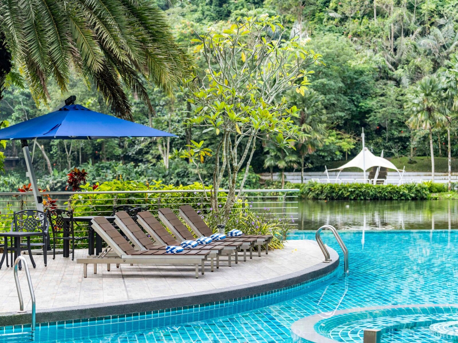 Poollandschaft
