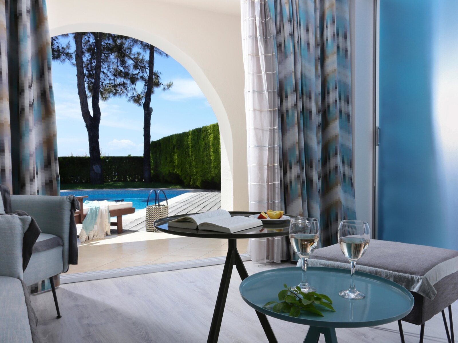 Wohnbeispiel Suite with Private Pool