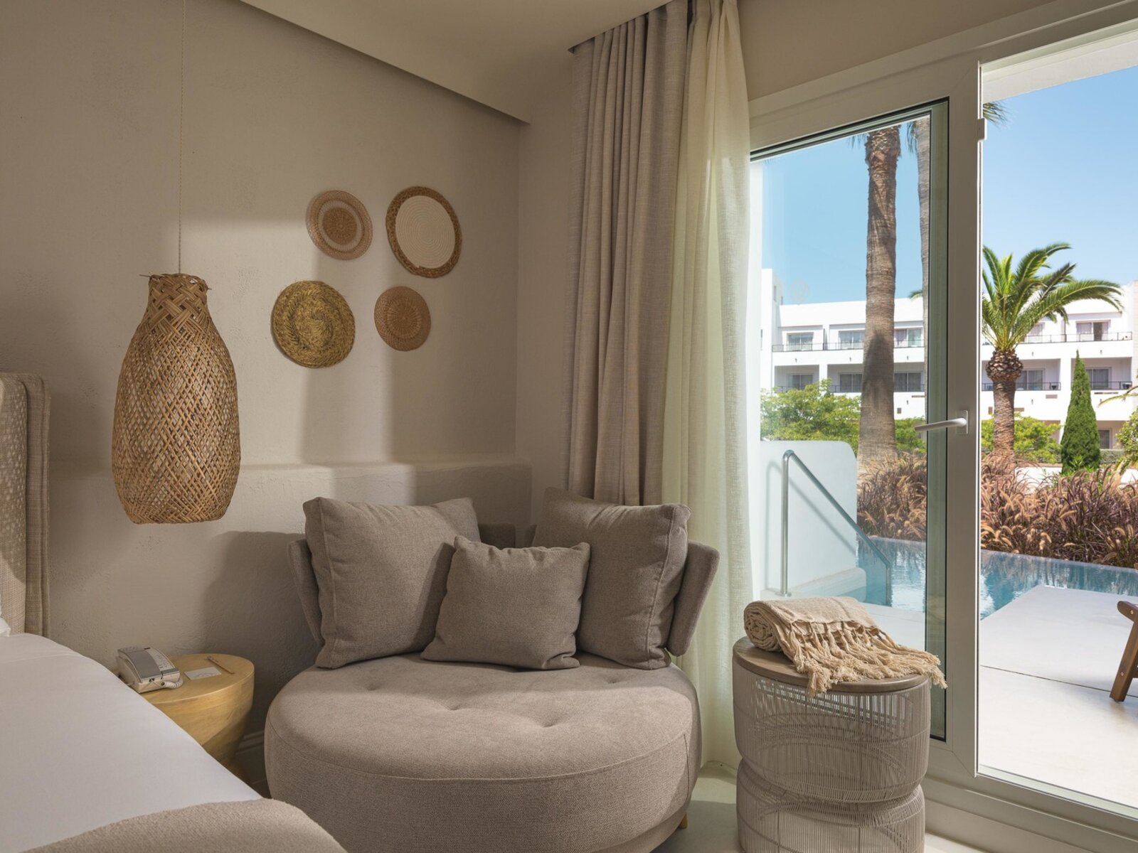 Wohnbeispiel Double Room Swim Out
