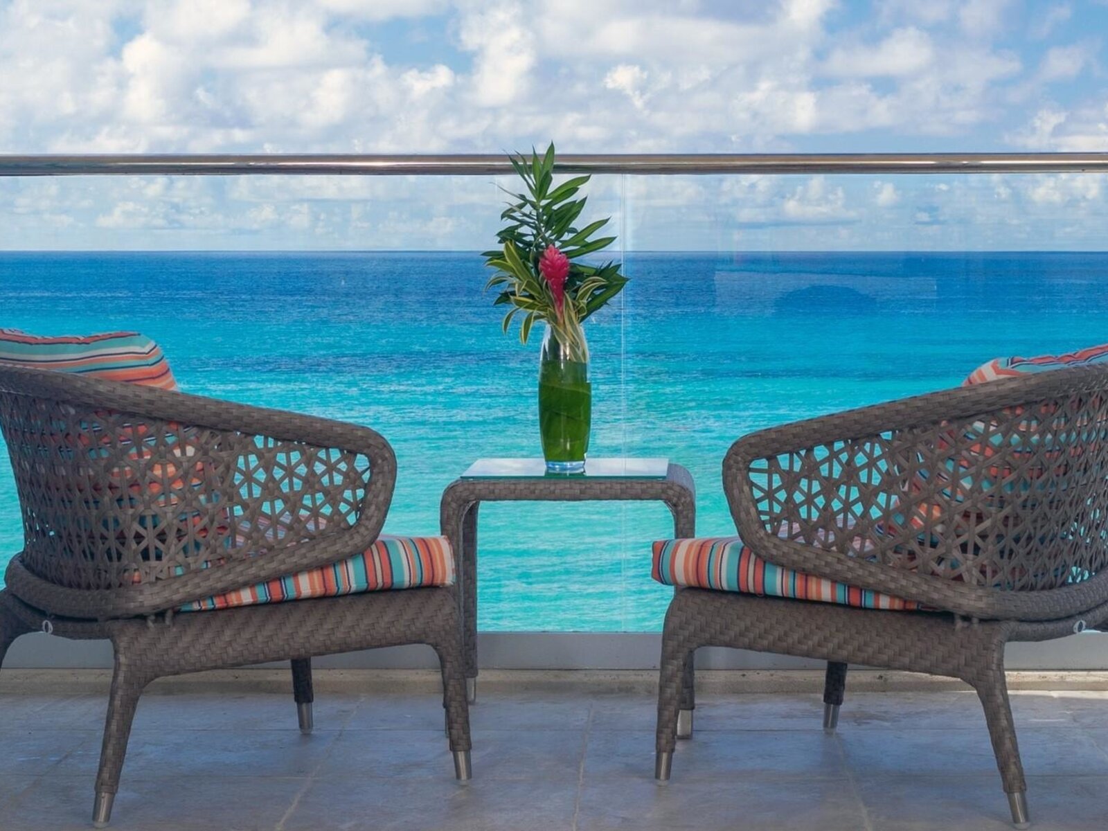 Wohnbeispiel Luxury Oceanfront Junior Suite