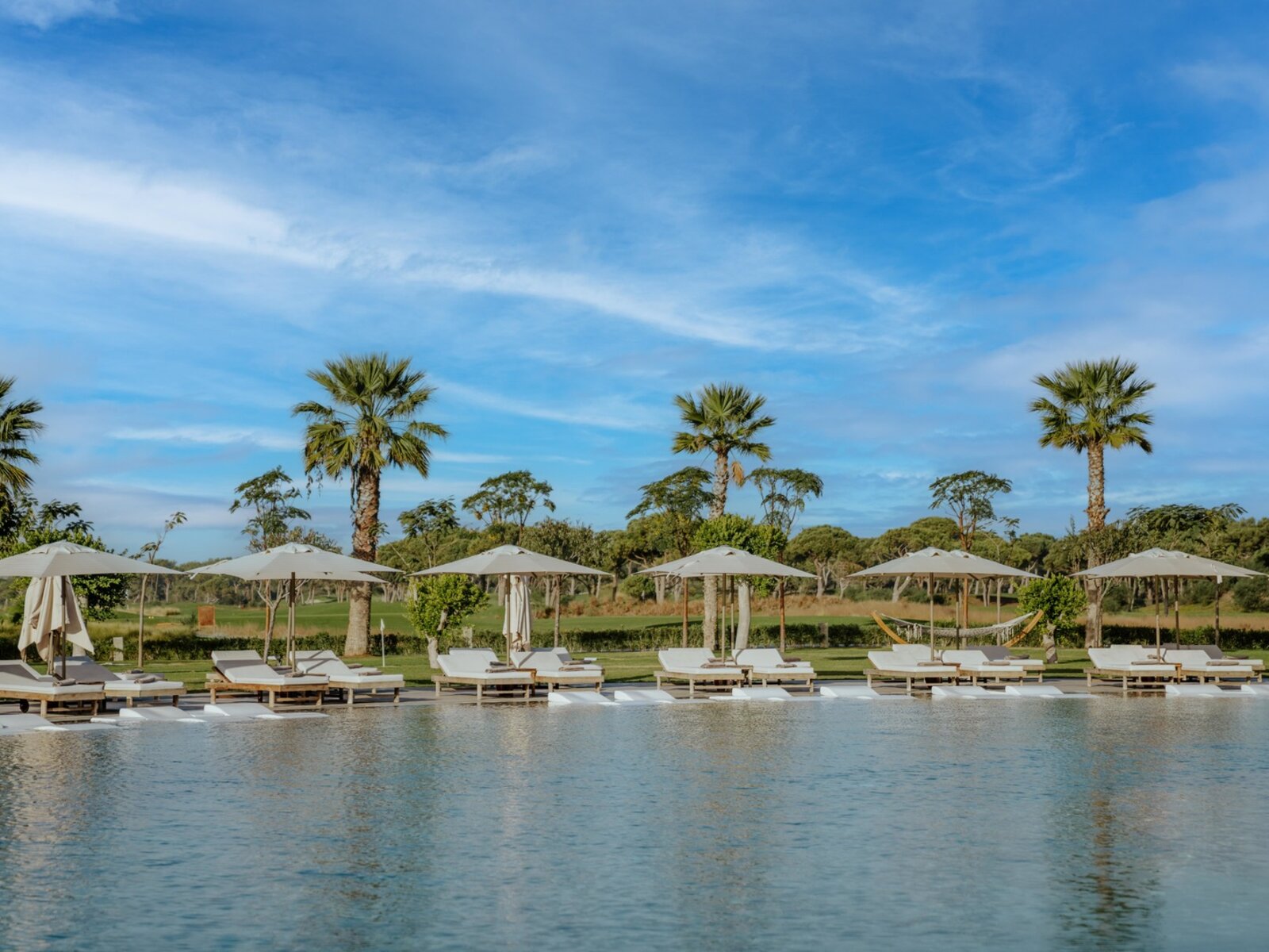 BEACH POOL (L)