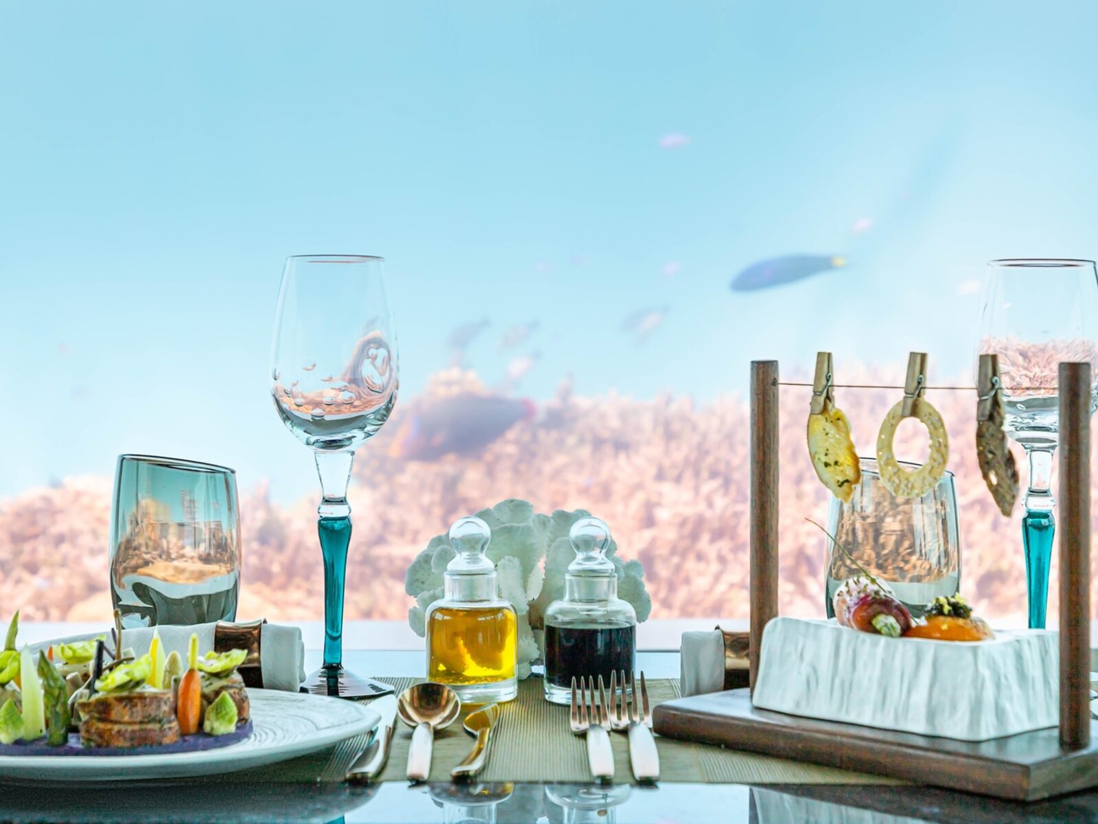 M6m - Underwater Restaurant