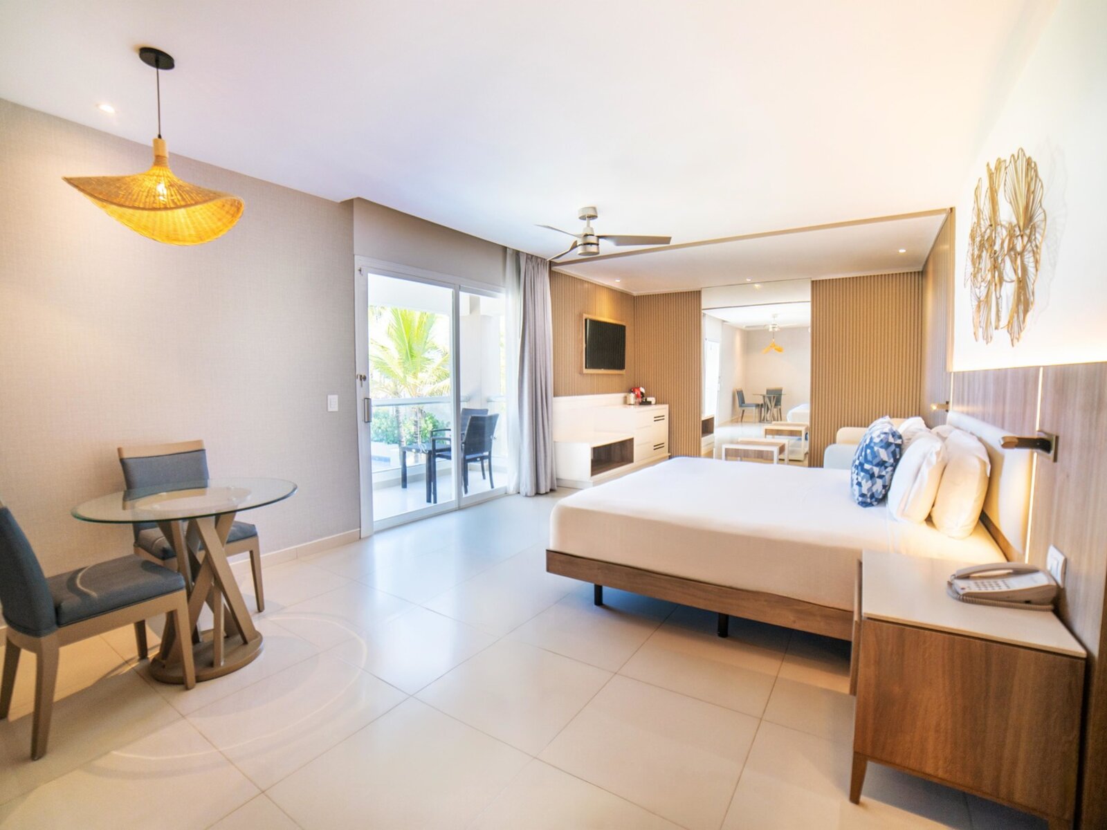Wohnbeispiel Honeymoon Jacuzzi Suite Diamond Club