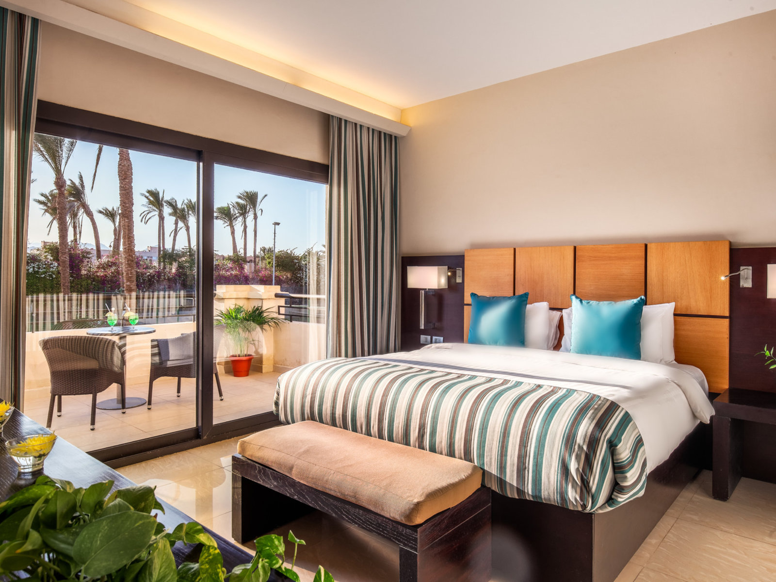 Superior Pool View Room
