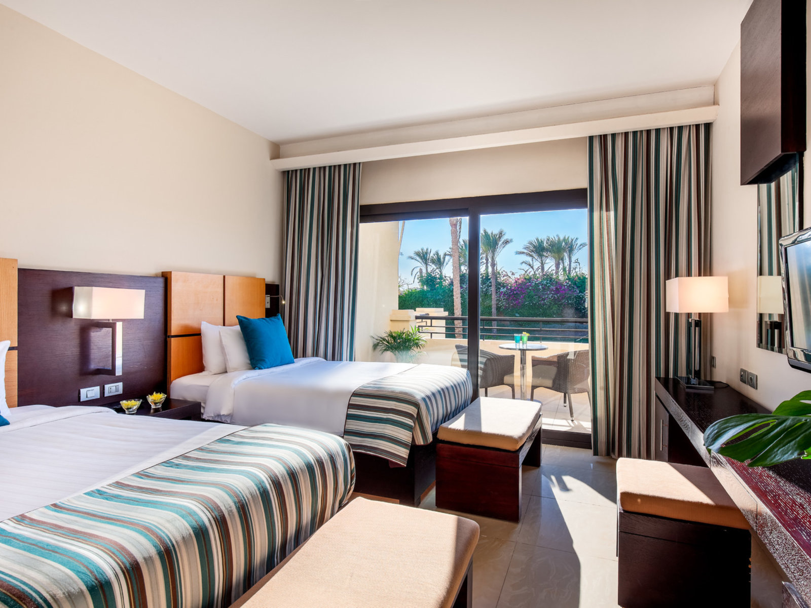 Deluxe Garden View Room