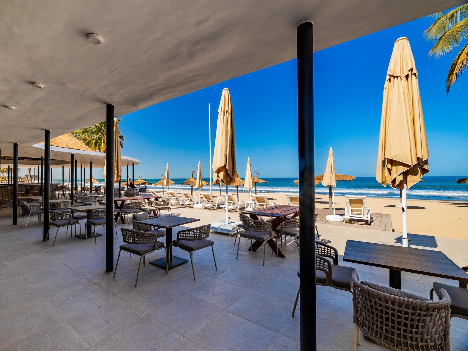 ALL-INCLUSIVE Restaurant