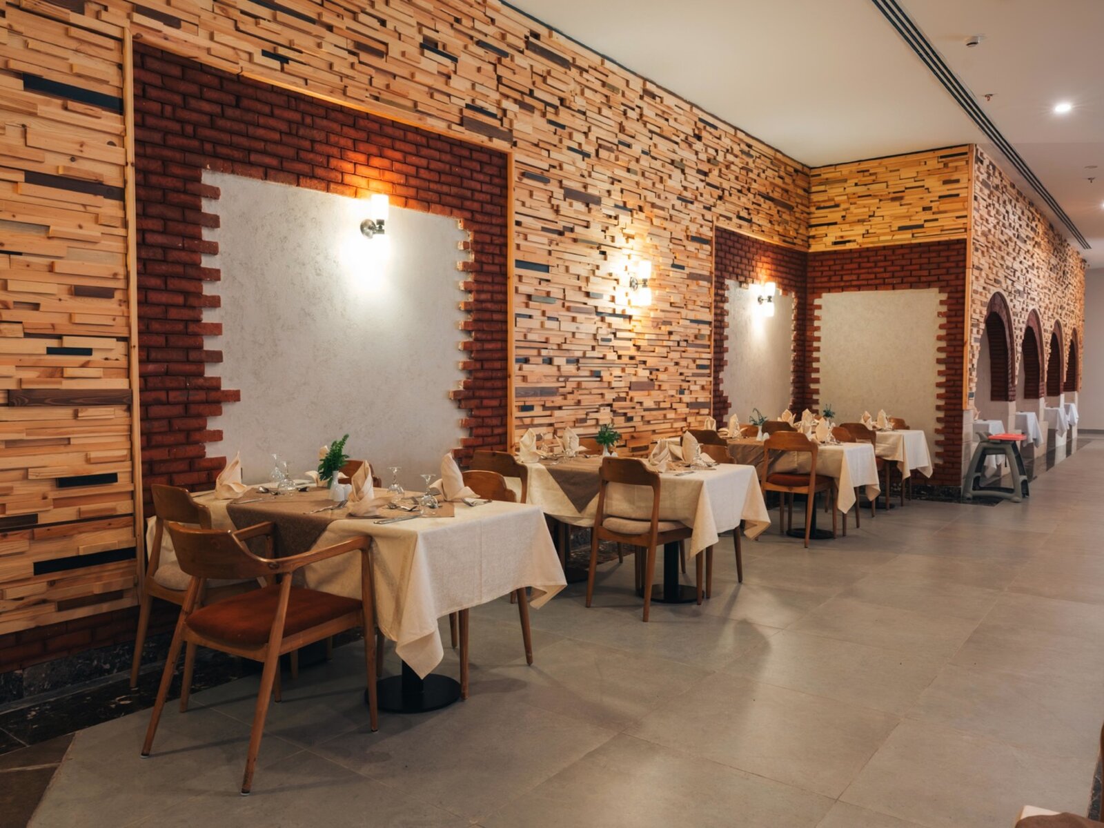 Dom Main Restaurant