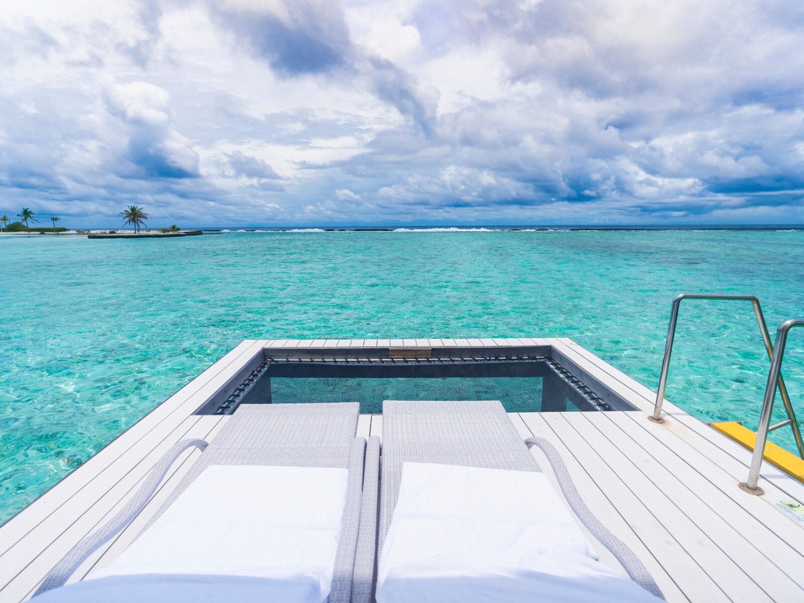 Wohnbeispiel Water Villa Island View