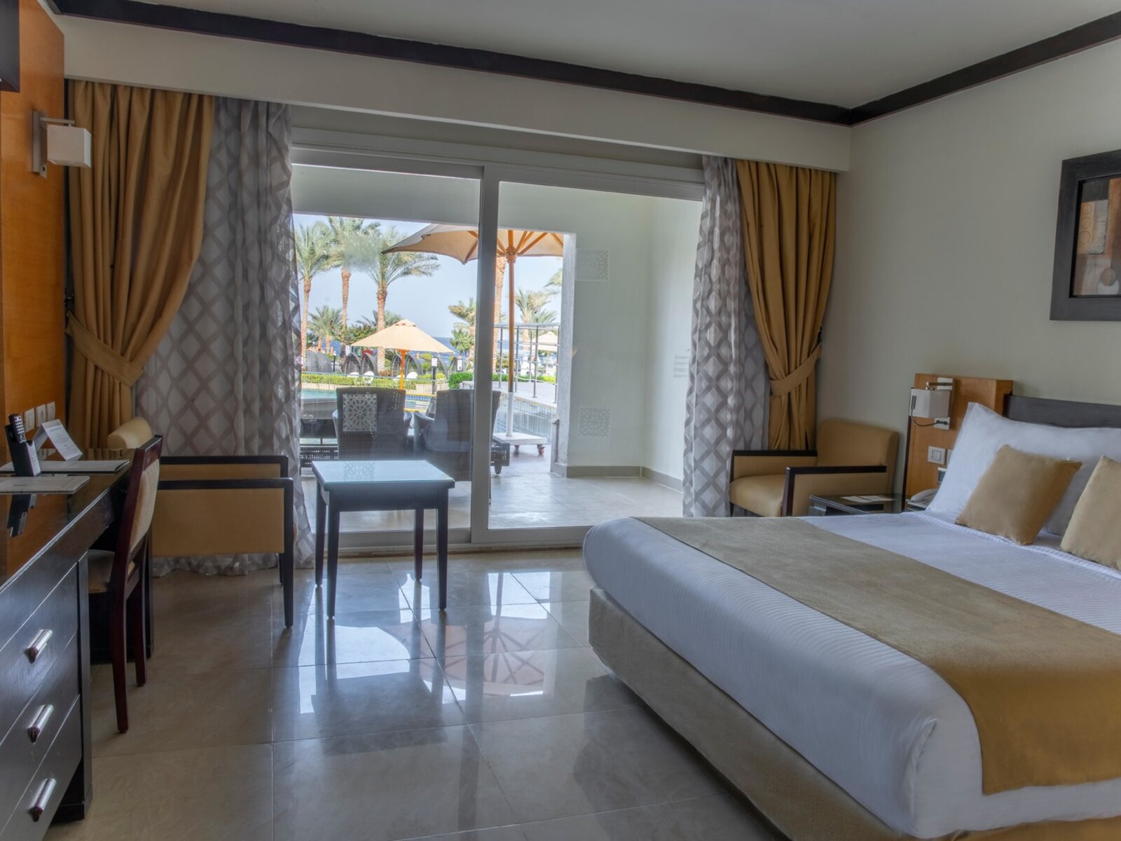 Wohnbeispiel Deluxe Room Swim-Up