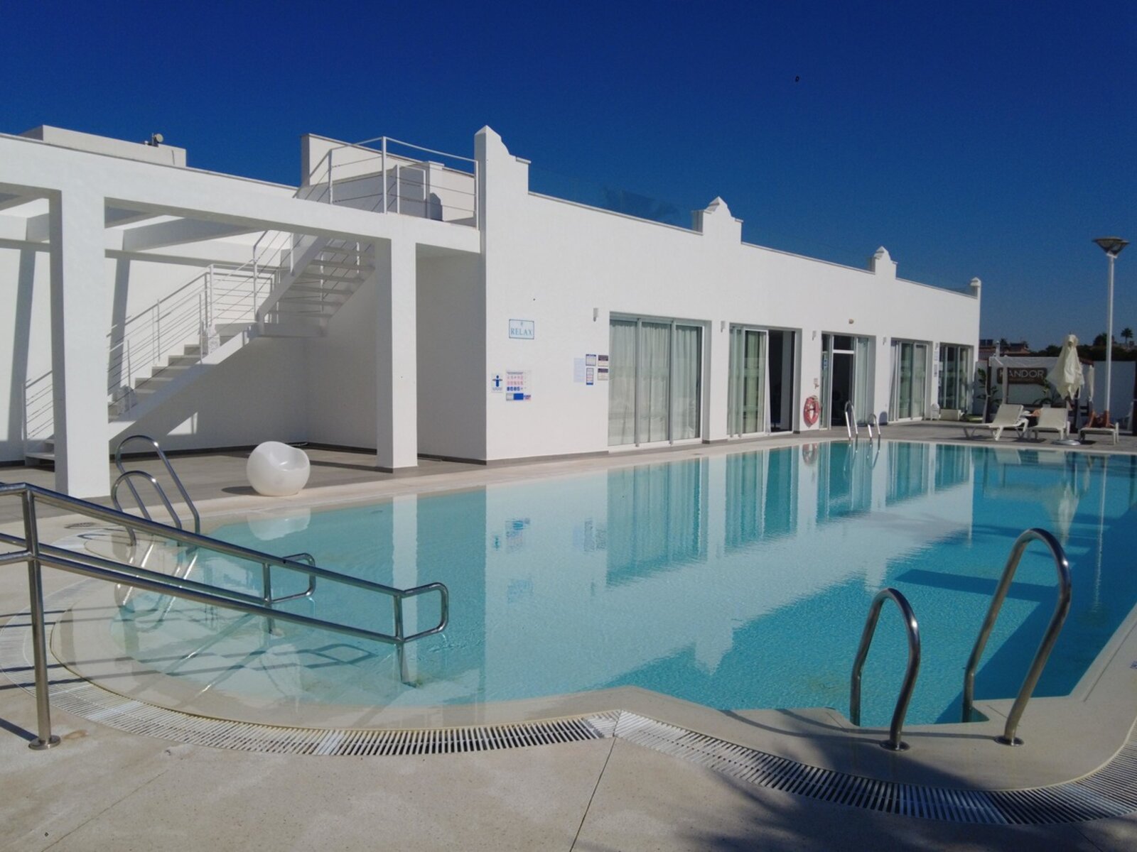 BEACH CLUB PLAYA DE LA LUZ
