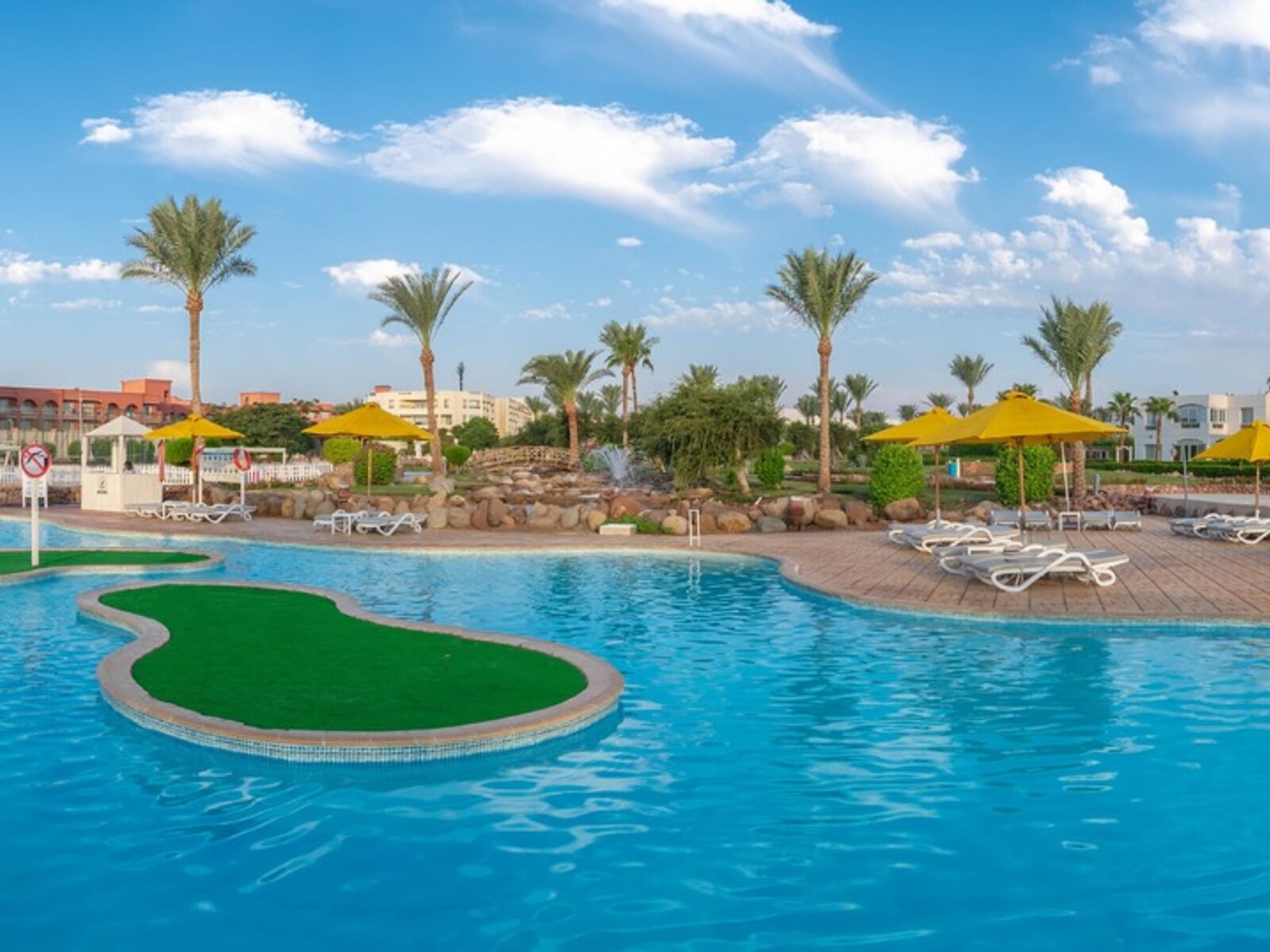 Relax Pool