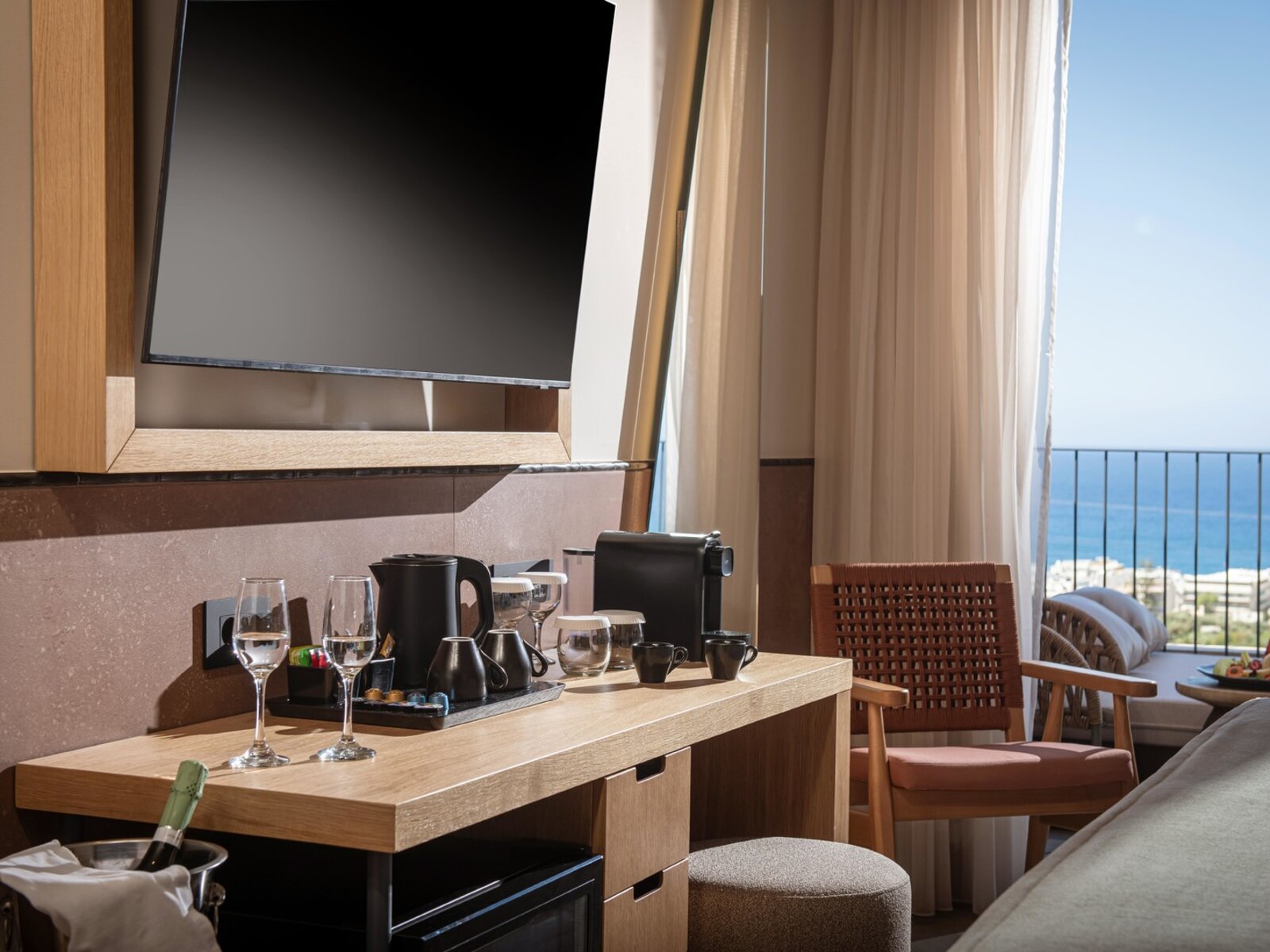 Wohnbeispiel Signature Room Sea View Outdoor Hot Tub
