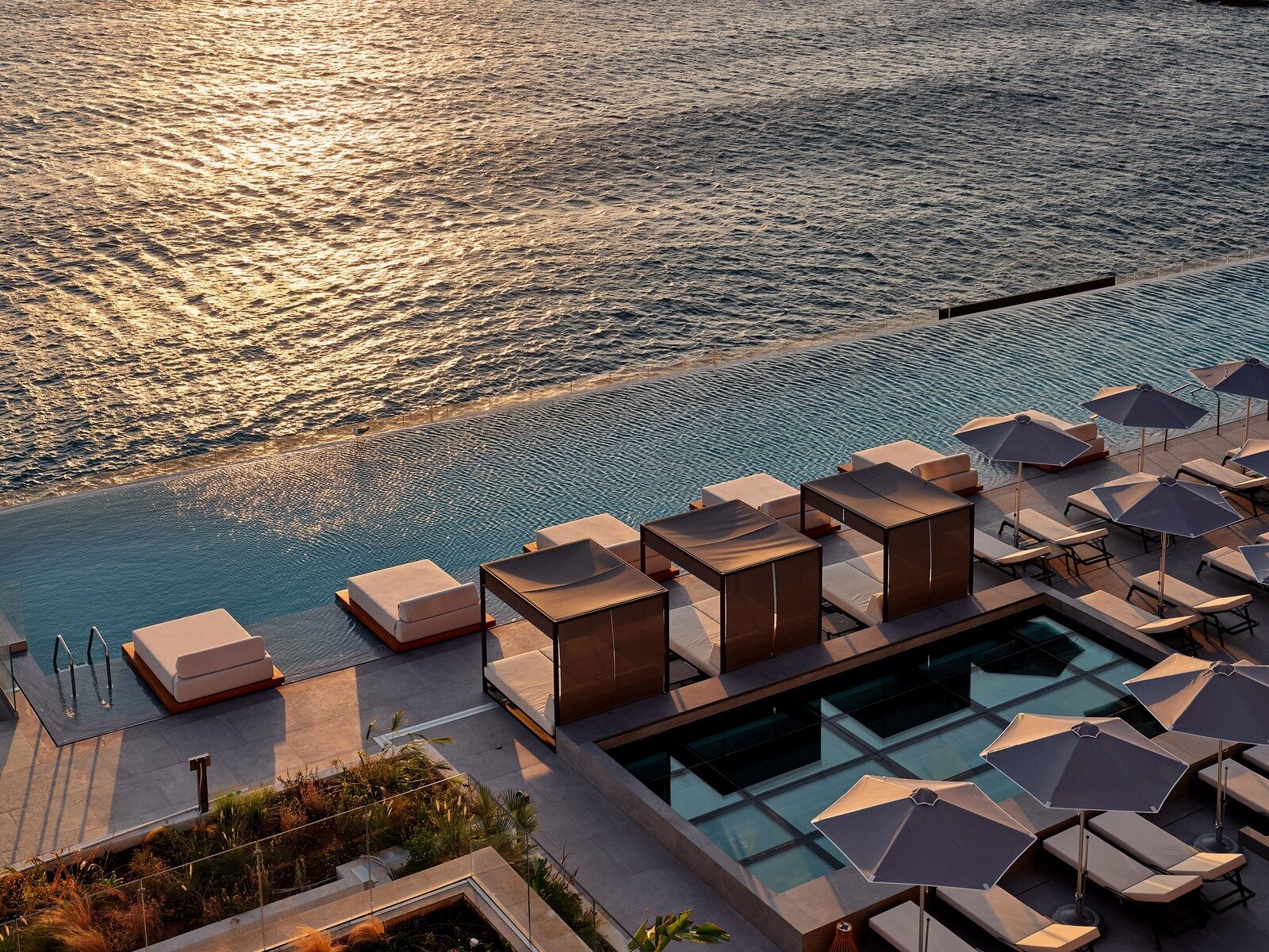 Infinity Pool 5th Floor