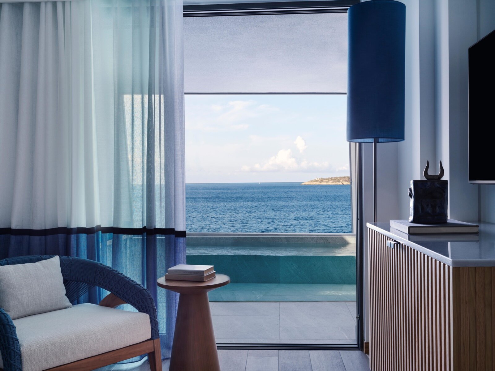 Wohnbeispiel One Bedroom Suite Sea View with Private Plunge Pool