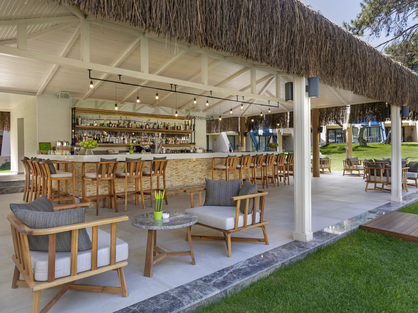 Fantasy Bar / Silence Bar