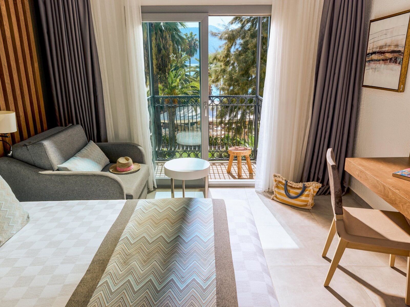 Wohnbeispiel Double Room Mainbuilding Side Sea View