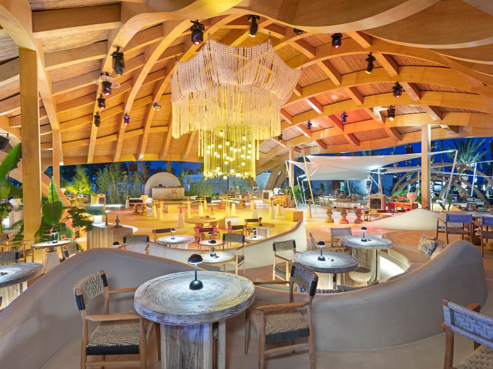 GALAPAGOS BEACH BAR