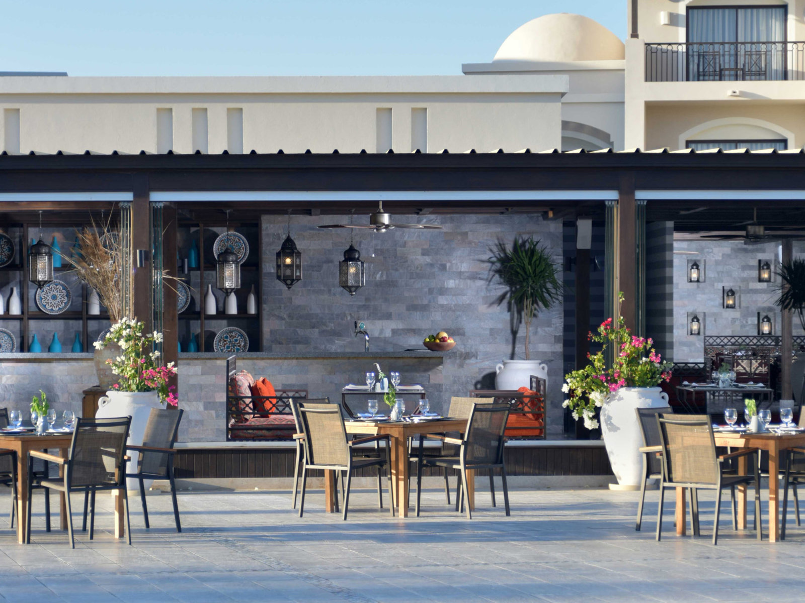 Amoura Lebanese Restaurant